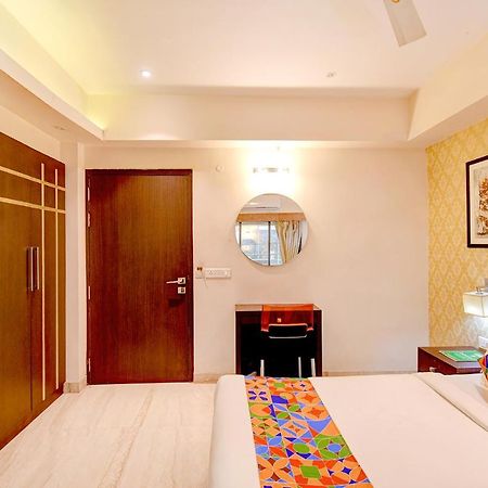 Hotel Radiant Калькутта Экстерьер фото