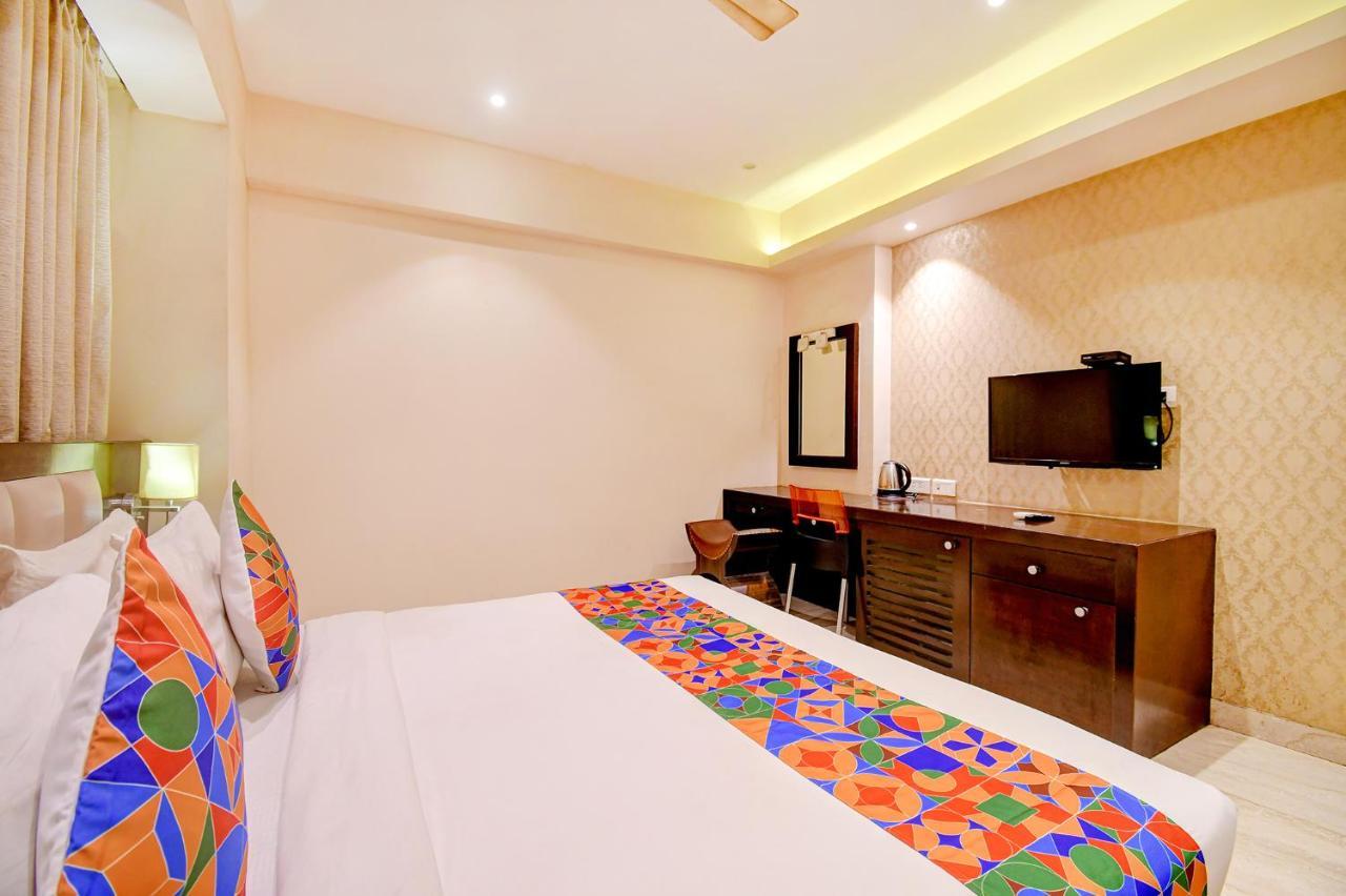Hotel Radiant Калькутта Экстерьер фото