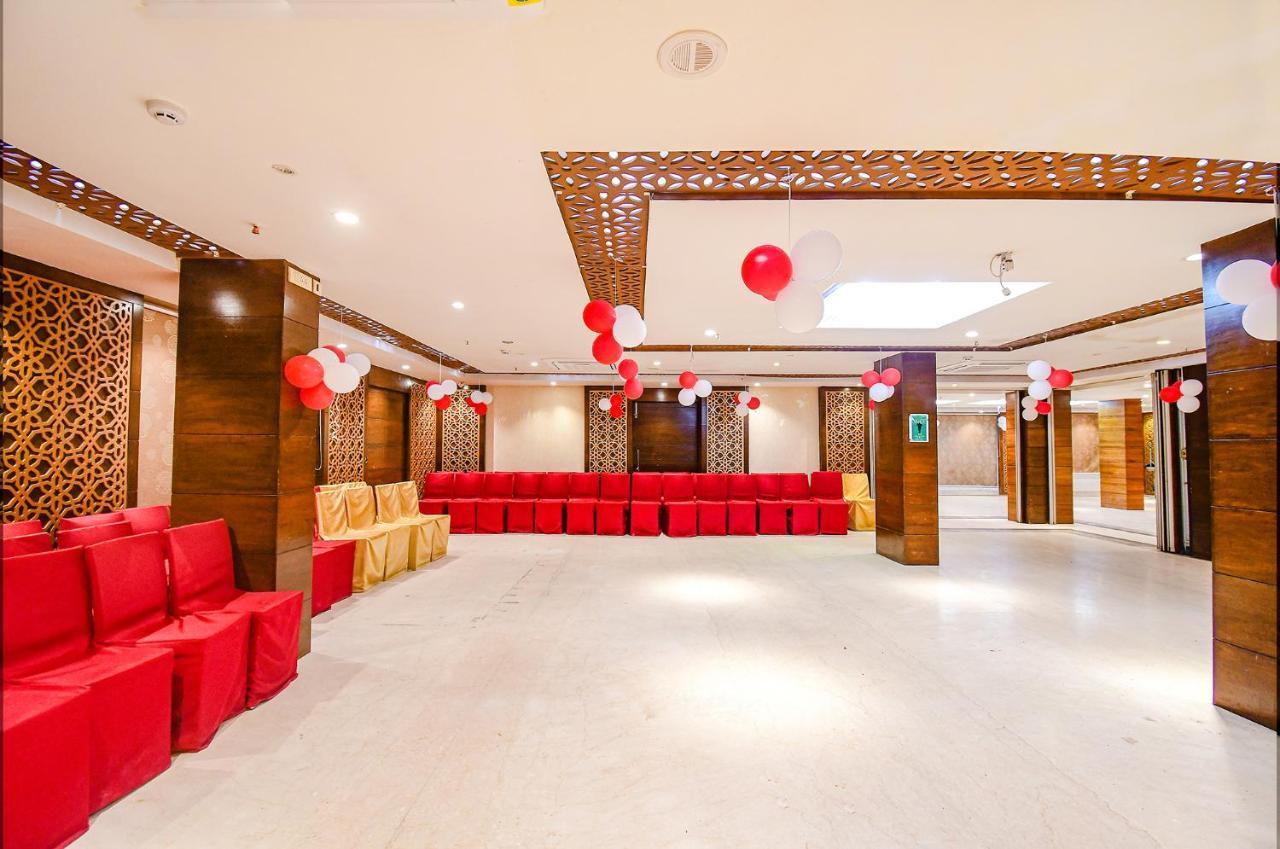 Hotel Radiant Калькутта Экстерьер фото