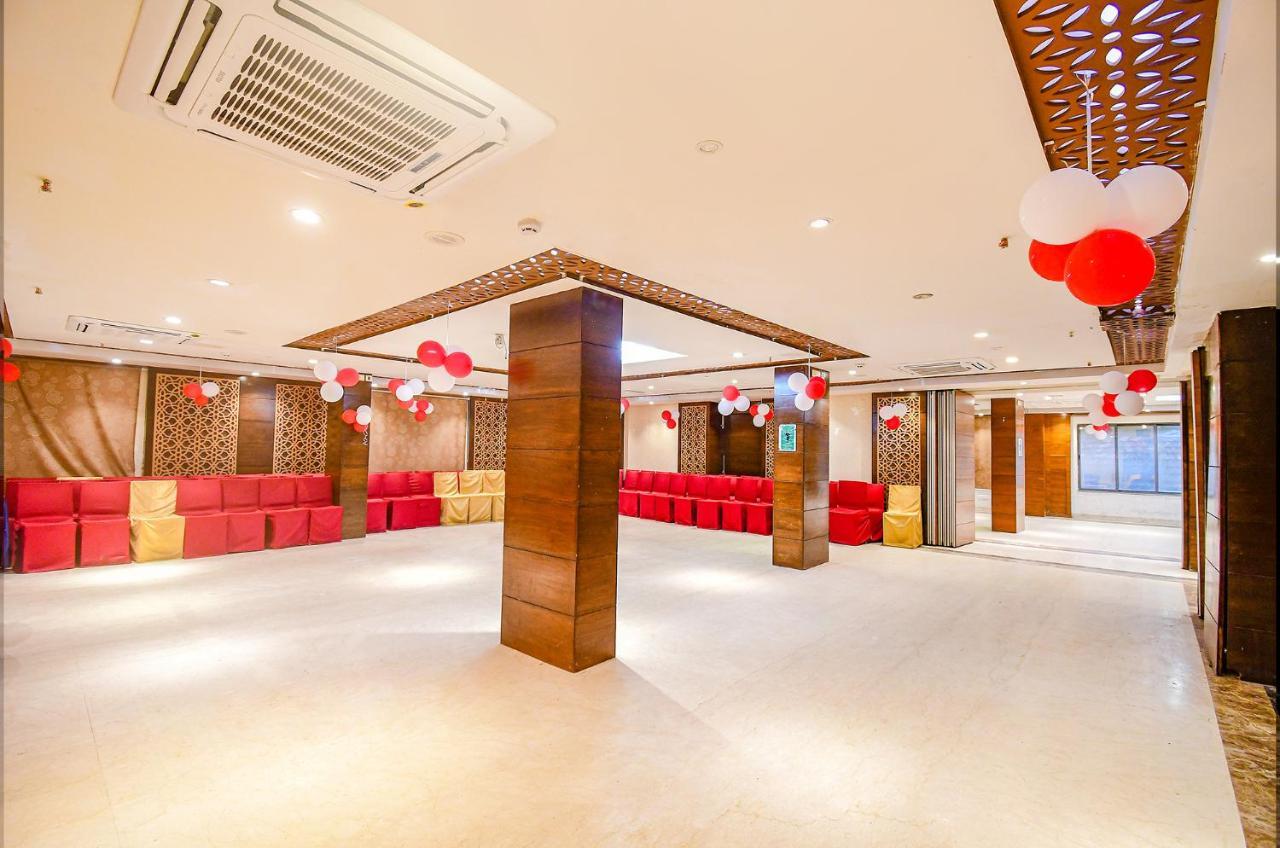 Hotel Radiant Калькутта Экстерьер фото