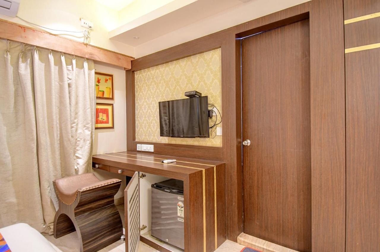 Hotel Radiant Калькутта Экстерьер фото